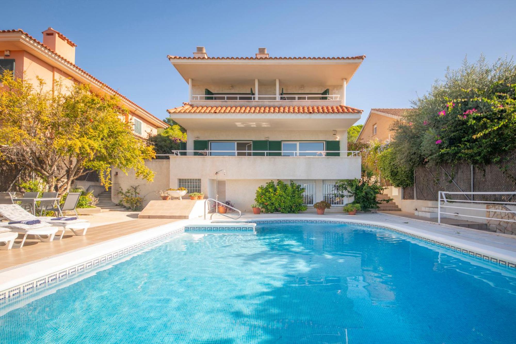 Villa Bali Genials Vistes Al Mar I Gran Piscina Sitges Exterior photo
